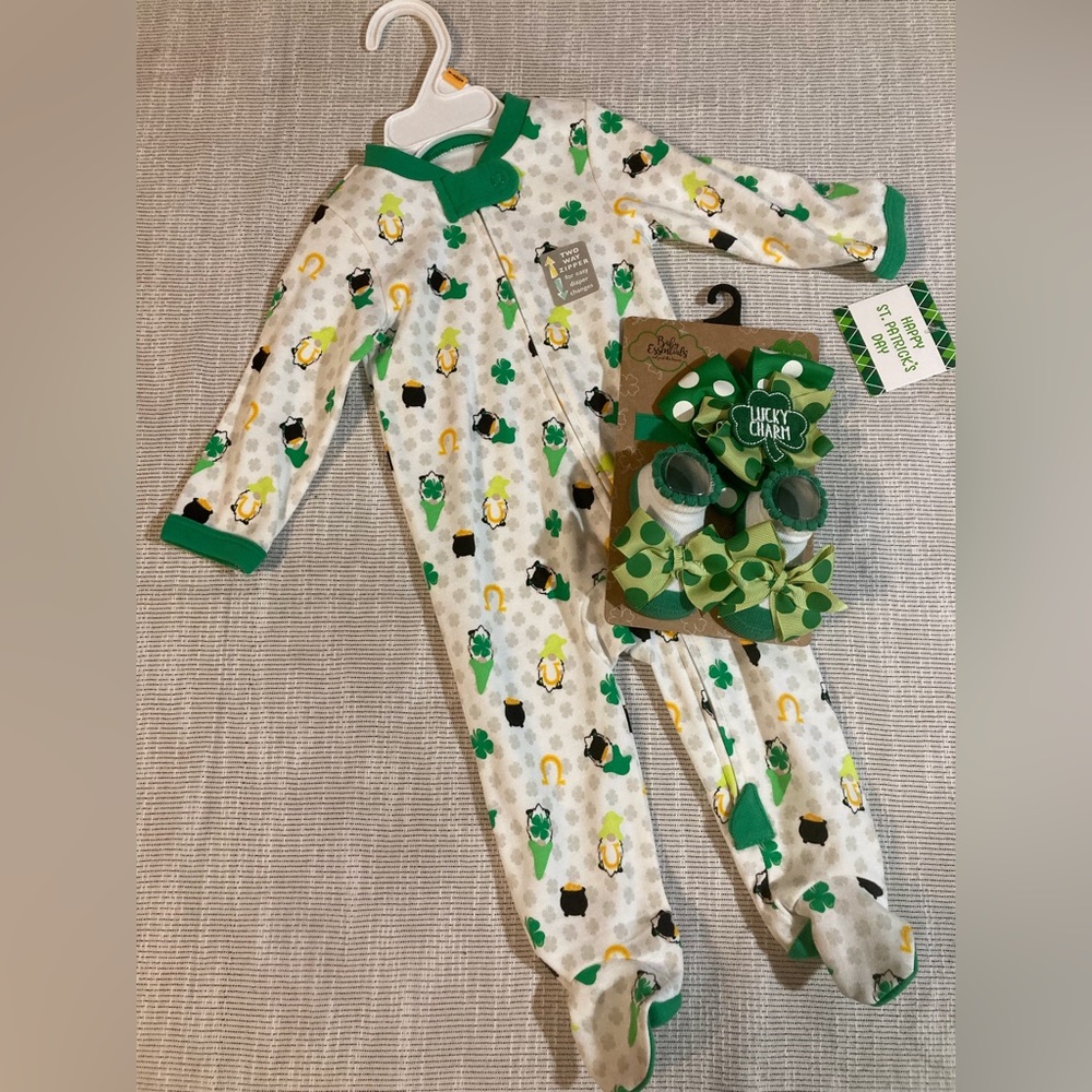 Two way zip sleeper. Headband and matching socks.